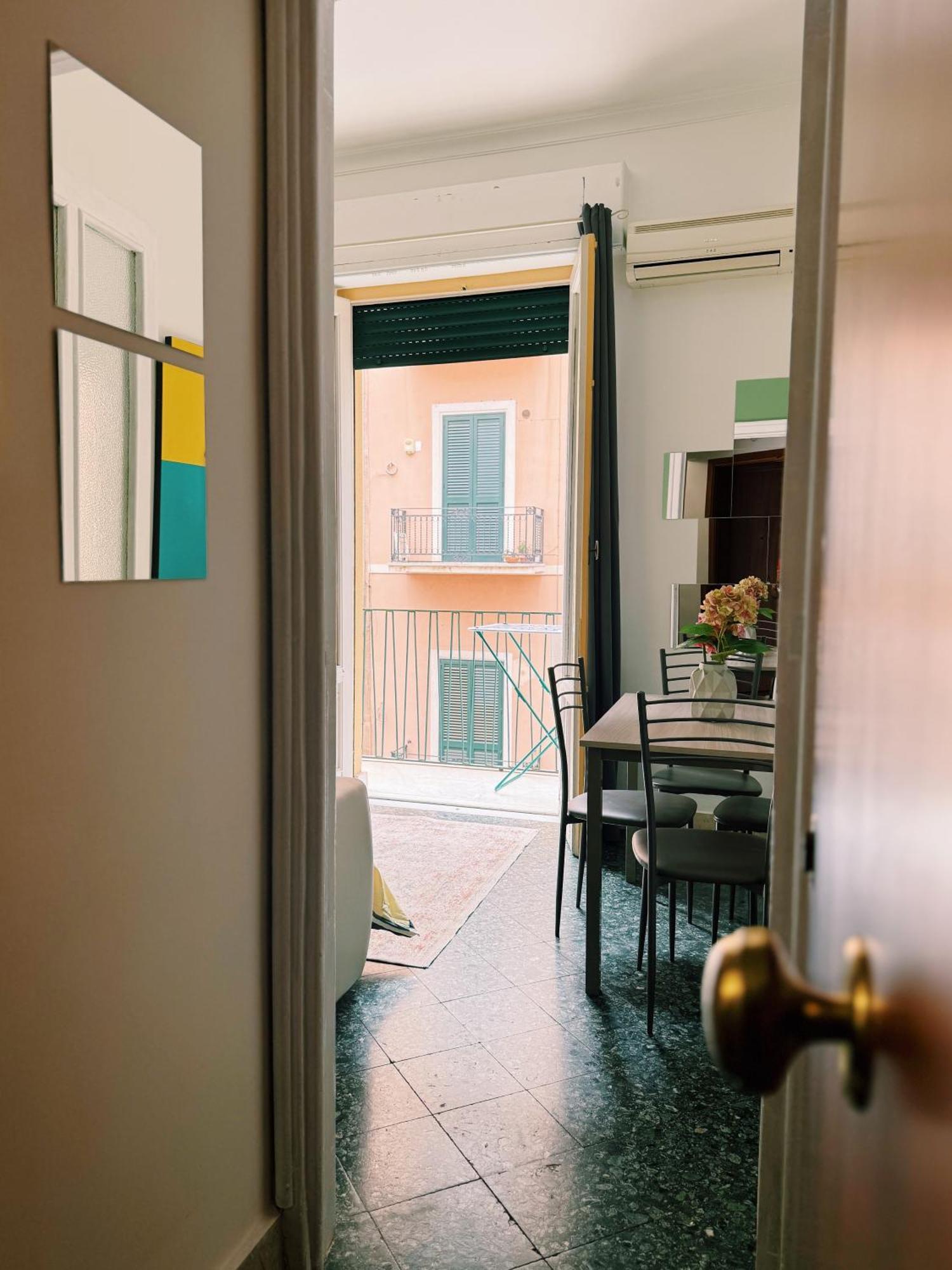 Quattru Passi Apartment ปาแลร์โม ภายนอก รูปภาพ